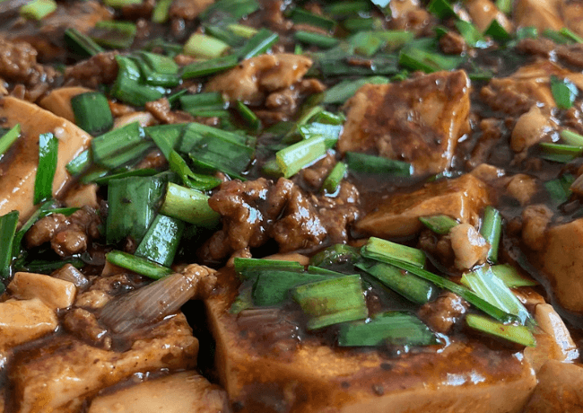 黒麻婆豆腐のアップ