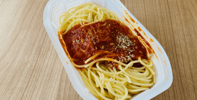 開封したセコマのトマトパスタ