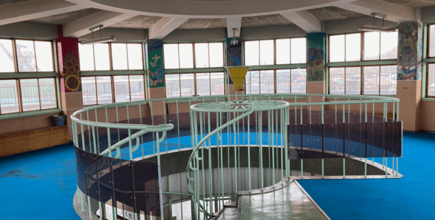 絵鞆小学校の屋上にいく階段