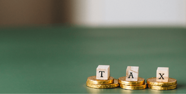 コインの上のTAX