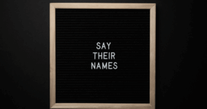 say thier nameを書かれた色紙