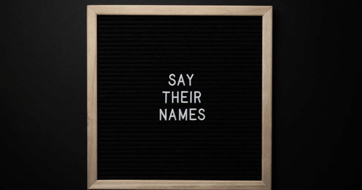 say thier nameを書かれた色紙